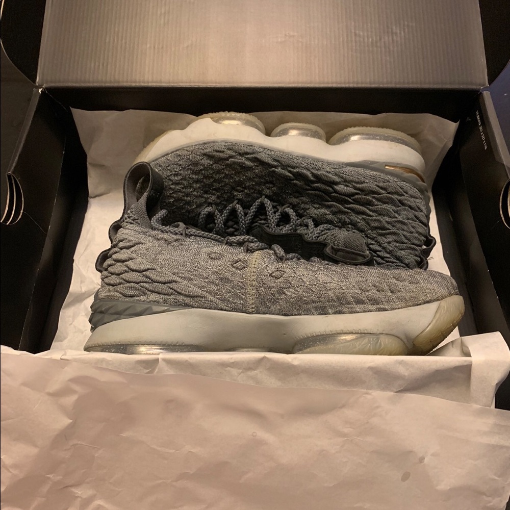 Lebron 15 kids size 5
